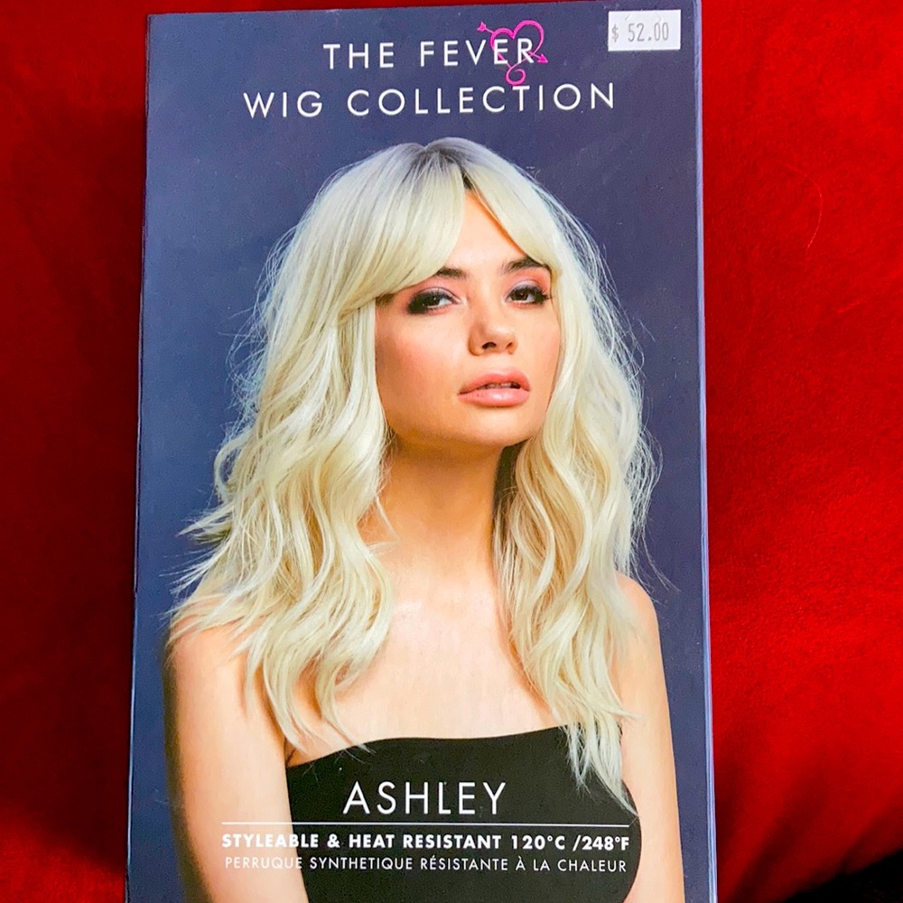 Long, styleable & heat resistant ice-blonde wig